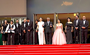 Mohammad-Rasoulof-et-son-équipe-à-Cannes